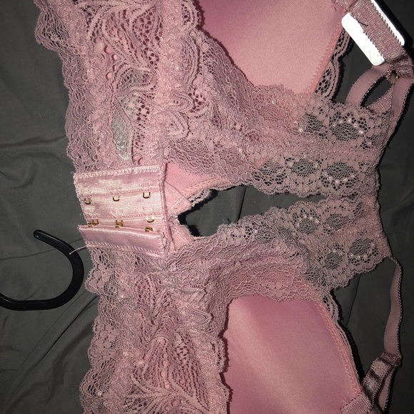 New with tags! Pink Lace Bra and Panty Set! - Picture 6 of 6